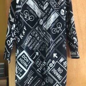 Dkny Dresses - DKNY cotton poplin covered button shirt Dkny Dresses - DKNY cotton poplin covered button shirt